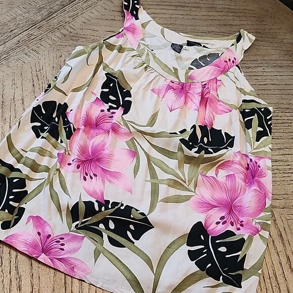 Floral Hawaiian top size M - Picture 2 of 5
